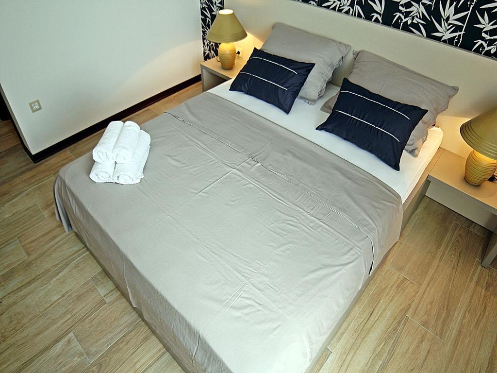 B&B Villa Oasa 1 Ровин Екстериор снимка