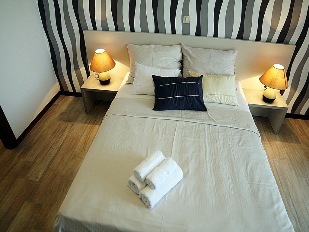 B&B Villa Oasa 1 Ровин Екстериор снимка